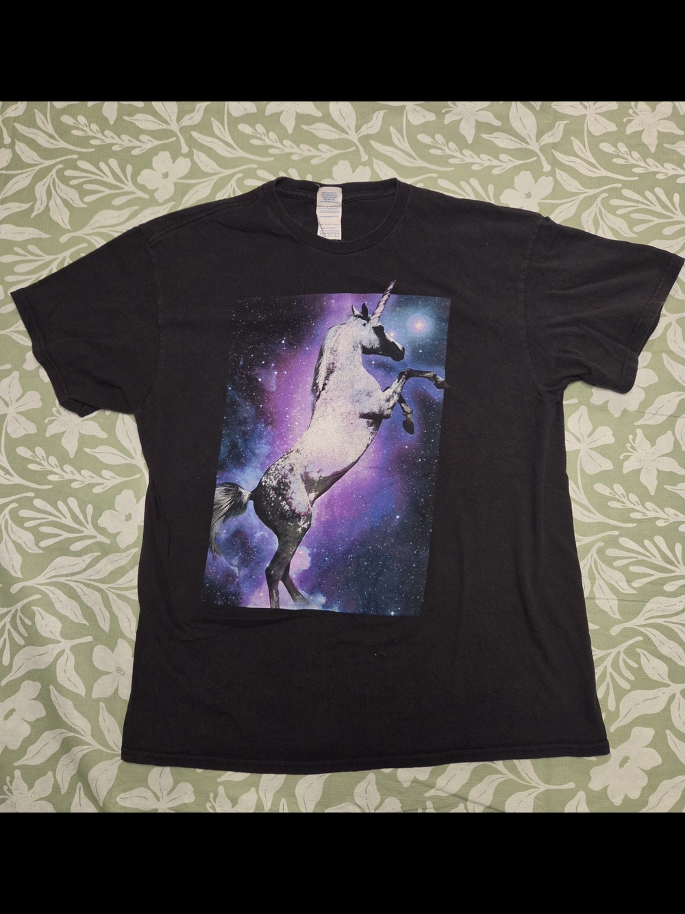 Vibtage Black Unicorn Graphic T-Shirt - Black